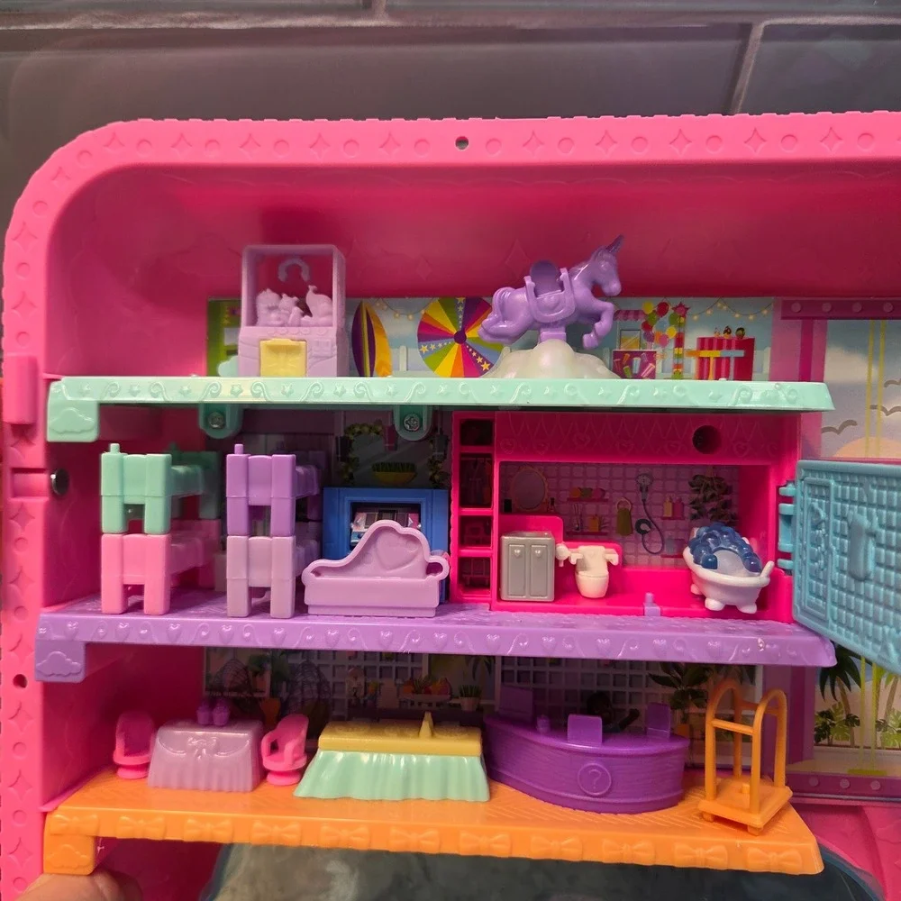 Polly Pocket Starlight Castle Unicorn Party Suitcase Playset HKV43 Pink Purple